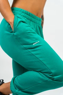 Trainingshose Nebbia GYM TIME Oversized Joggers With Pockets 281 green