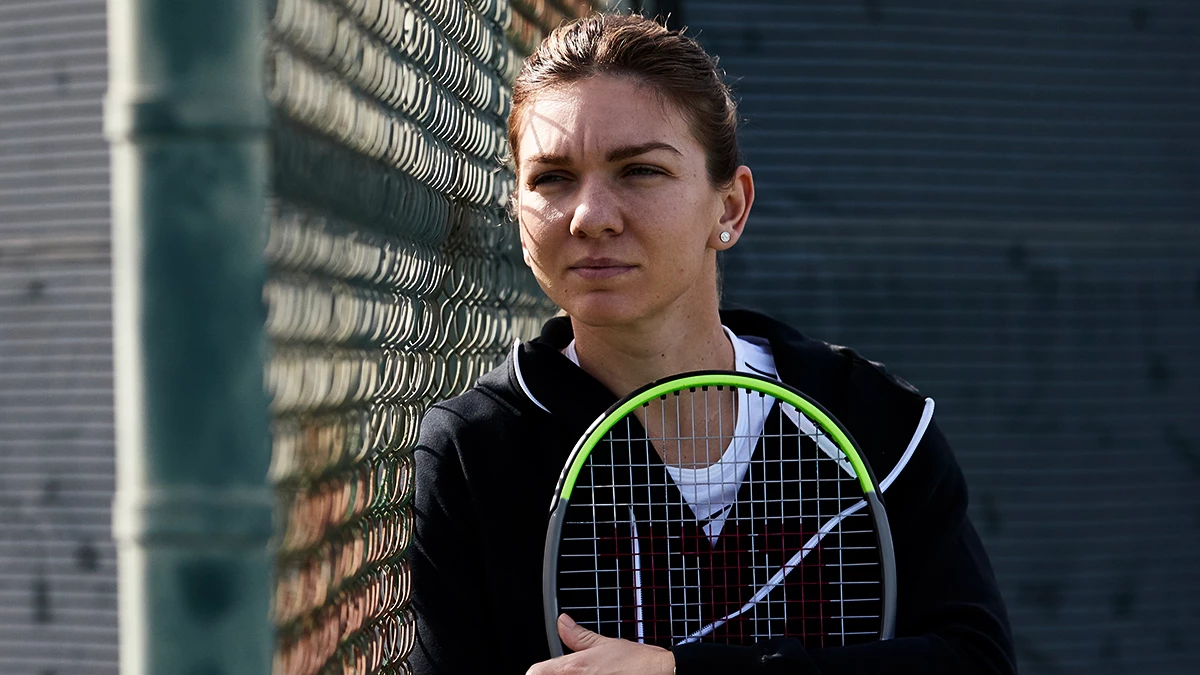 Simona Halep mit neue Reihe Wilson Blade v7