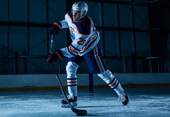 der beste hockeyspieler der Saison Leom Draisaitl von Edmonton Oilers