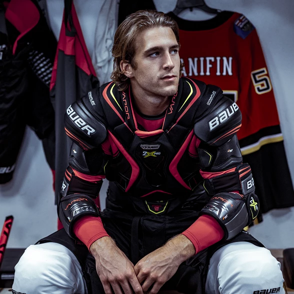 Noah Hanifin Eishockeyschonern Bauer Vapor